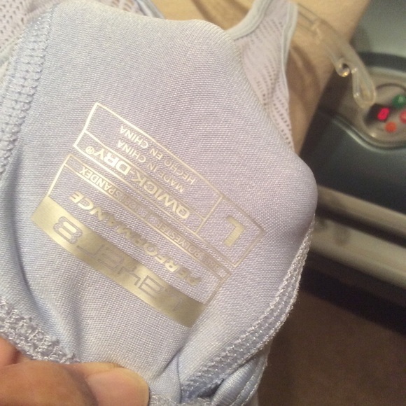 NWT size large Performance 8 Quik Dry Top - Picture 3 of 9